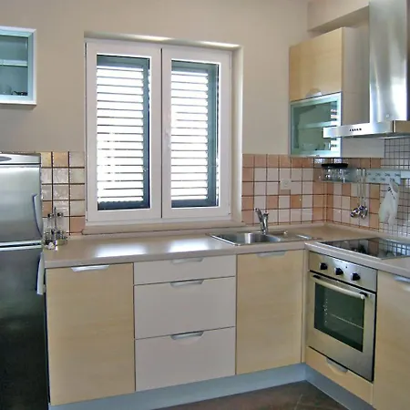 Drago-3 Appartement Postira